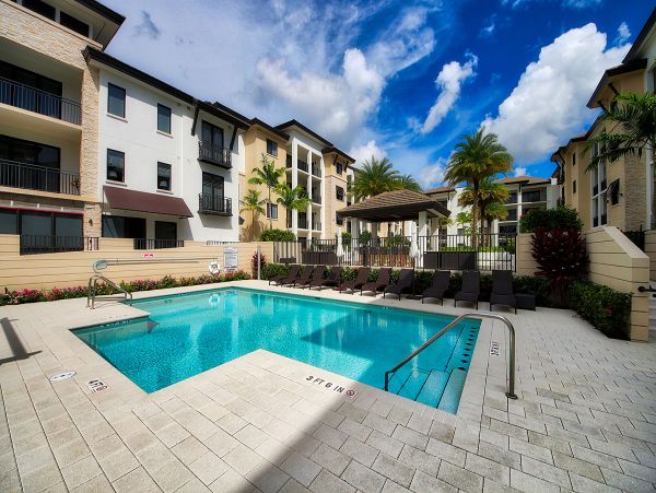 Luxury Naples Vacation Condo Three Bedroom