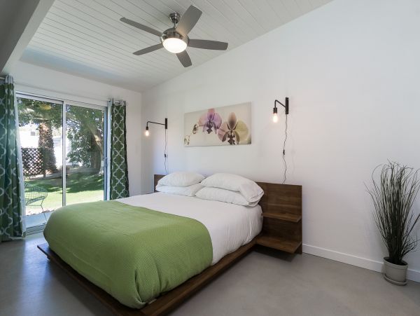 Palm Springs Home 1028271