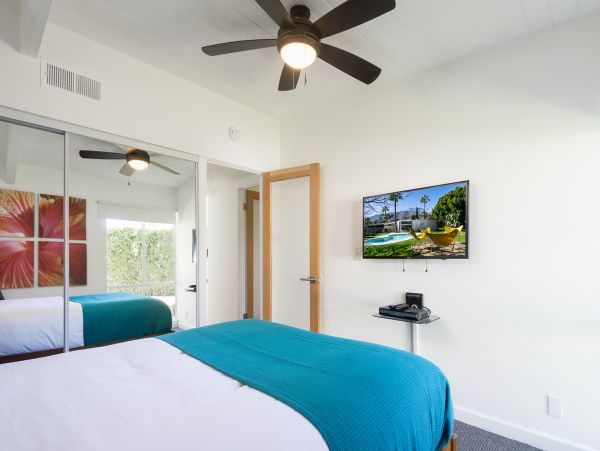 Palm Springs Home 1028271