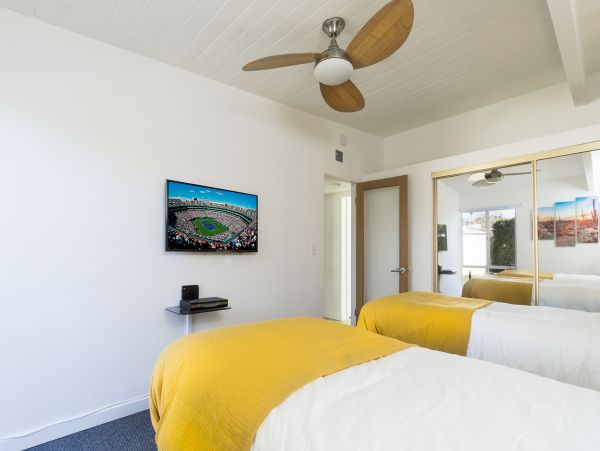 Palm Springs Home 1028271