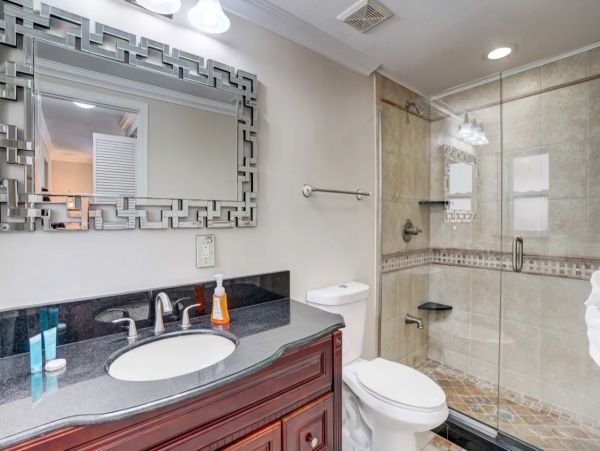 Naples Four Bedroom Pool Home Sleeps 10 Guests