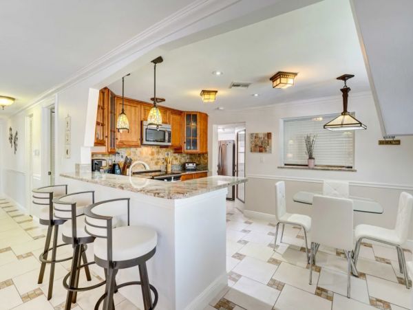 Naples Four Bedroom Pool Home Sleeps 10 Guests