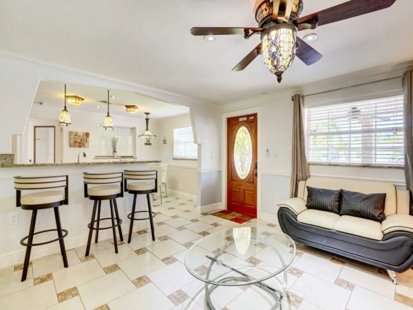 Naples Four Bedroom Pool Home Sleeps 10 Guests