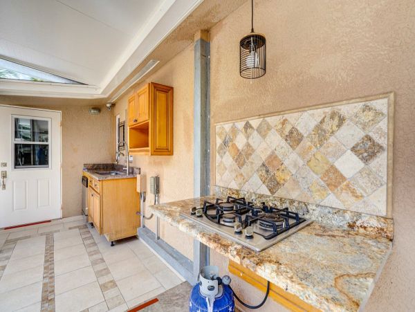 Naples Four Bedroom Pool Home Sleeps 10 Guests