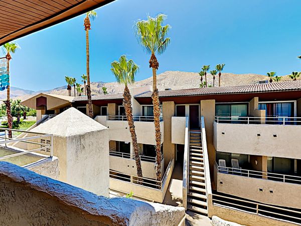 Palm Springs Home 1028273