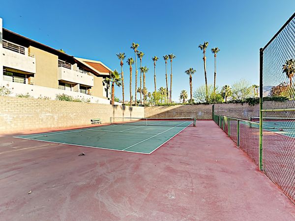 Palm Springs Home 1028273
