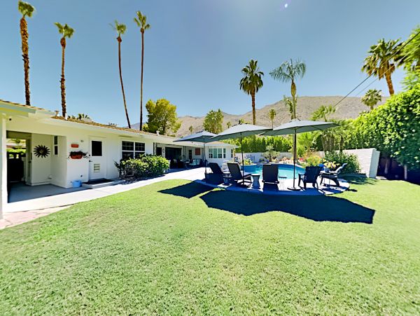 Palm Springs Home 1028274