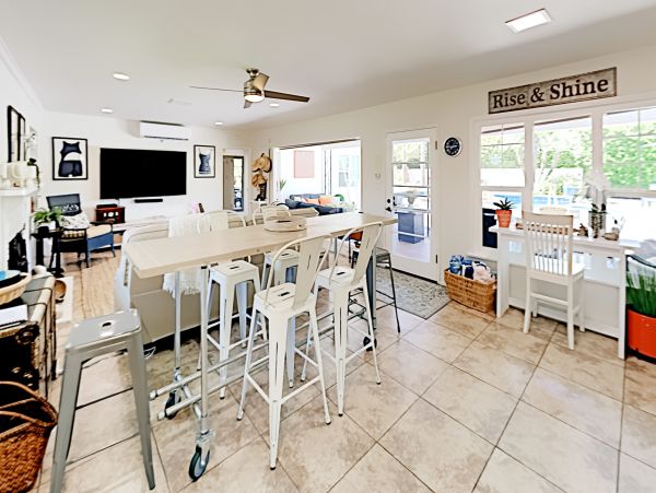 Palm Springs Home 1028274