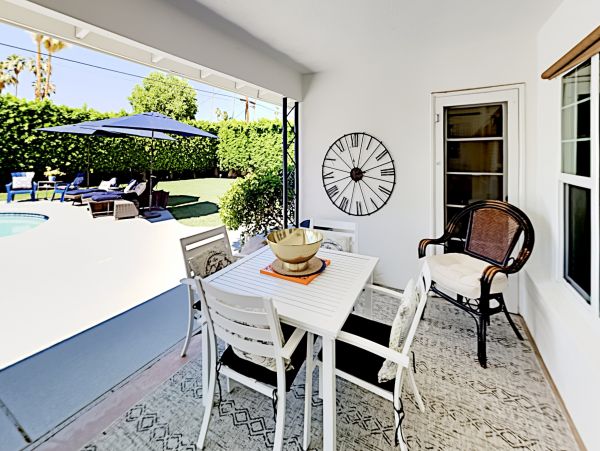 Palm Springs Home 1028274