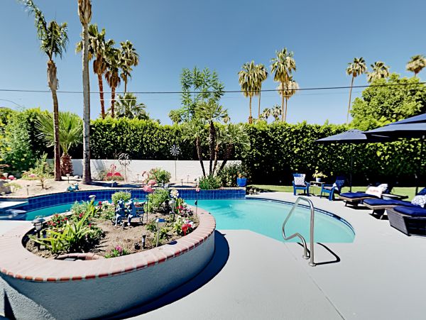 Palm Springs Home 1028274