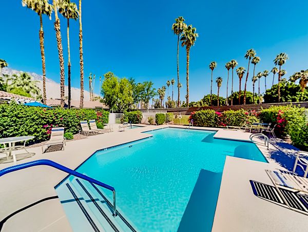 Palm Springs Home 1028275