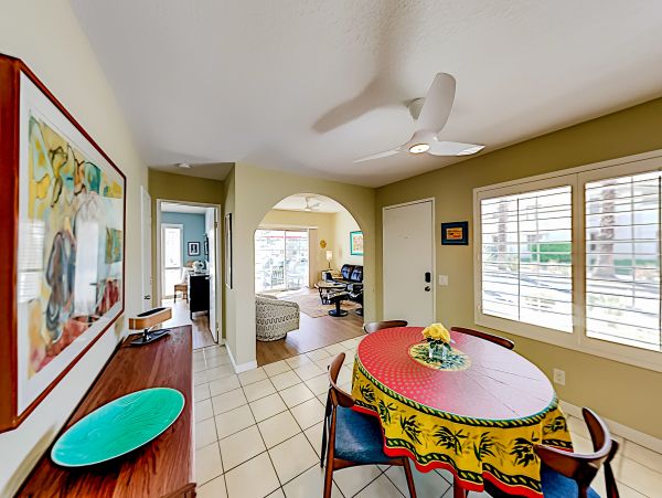 Palm Springs Home 1028275