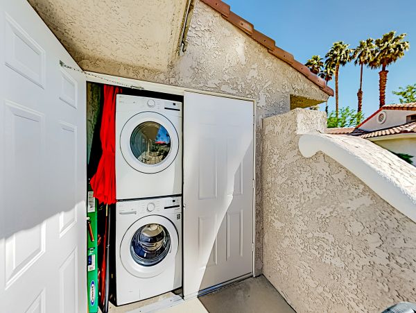 Palm Springs Home 1028275