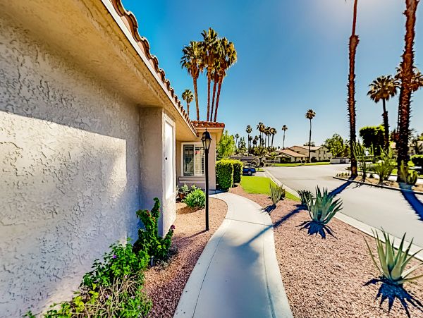Palm Springs Home 1028275