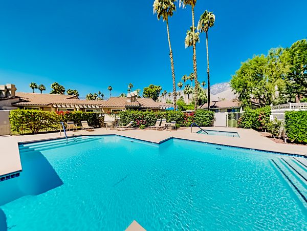 Palm Springs Home 1028275