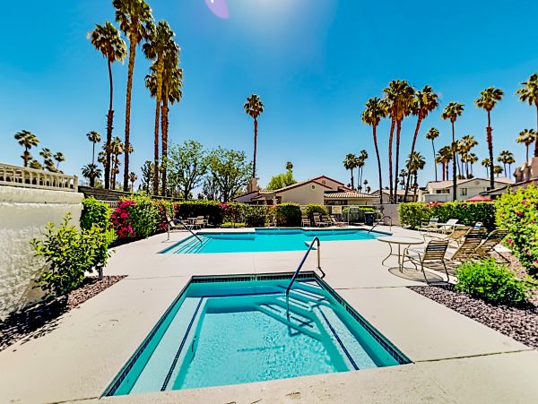 Palm Springs Home 1028275