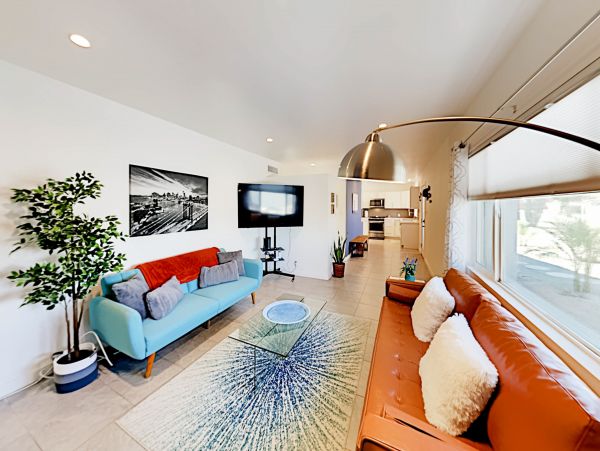 Palm Springs Home 1028276