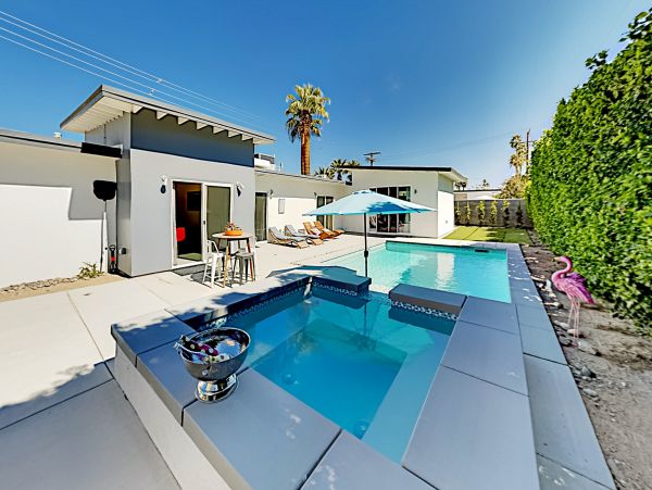 Palm Springs Home 1028276