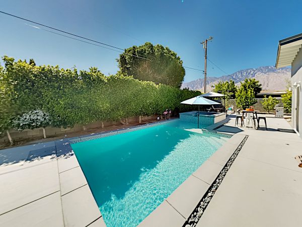 Palm Springs Home 1028276