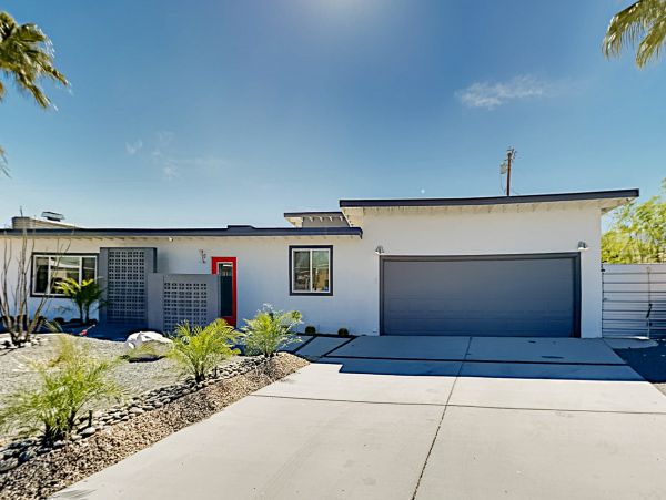 Palm Springs Home 1028276