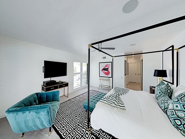 Palm Springs Home 1028279