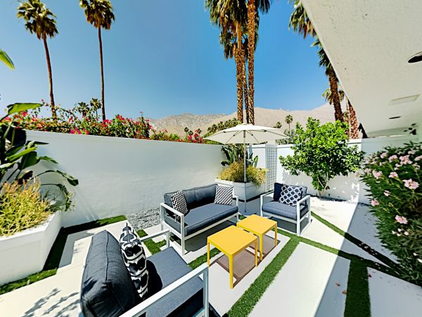 Palm Springs Home 1028279