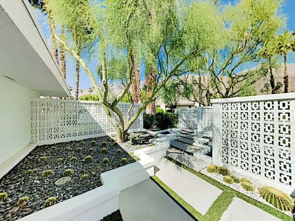 Palm Springs Home 1028279