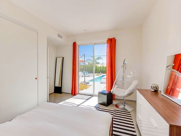 Palm Springs Home 1028280