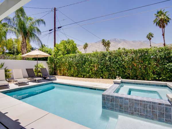Palm Springs Home 1028282