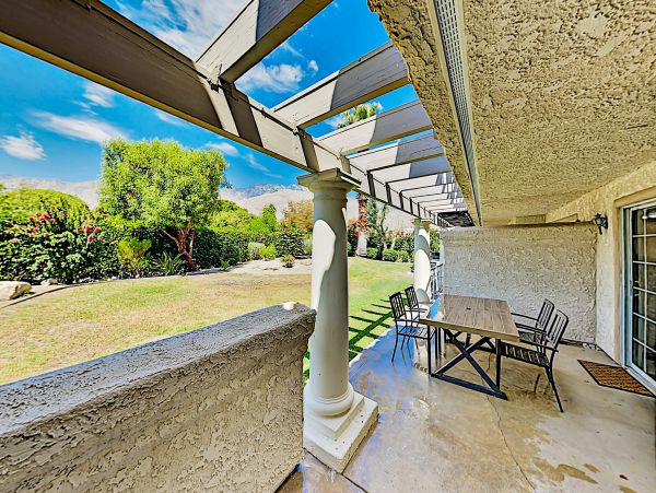 Palm Springs Home 1028283