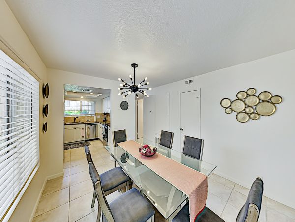 Palm Springs Home 1028283