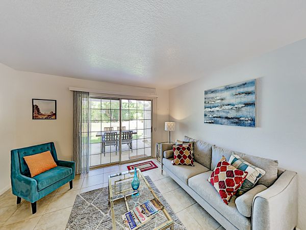 Palm Springs Home 1028283