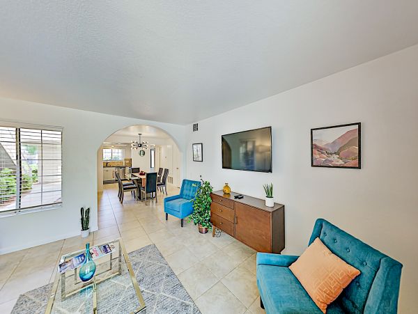 Palm Springs Home 1028283