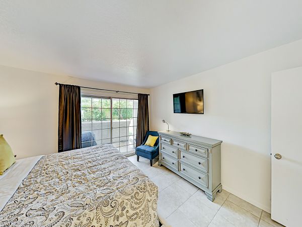 Palm Springs Home 1028283