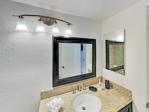 Palm Springs Home 1028283