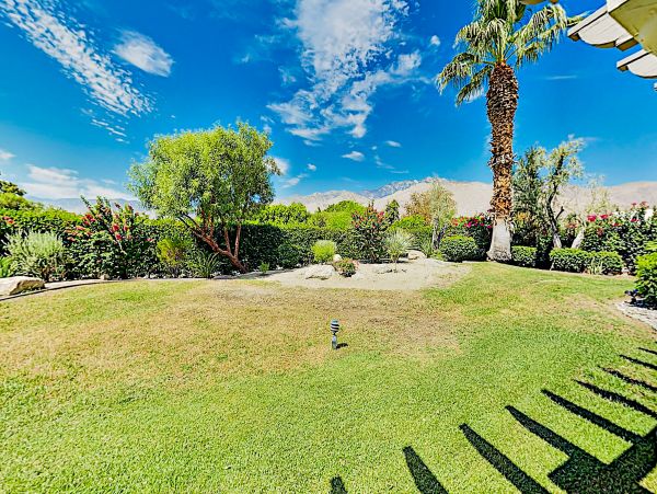 Palm Springs Home 1028283