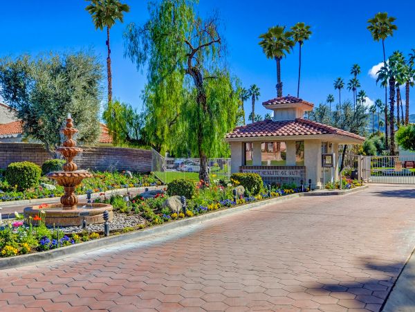 Palm Springs Home 1028283