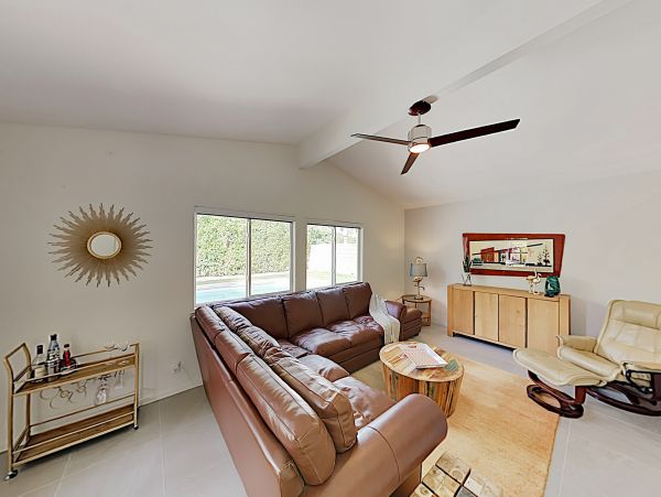 Palm Springs Home 1028284