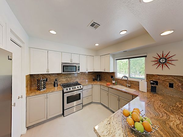 Palm Springs Home 1028284