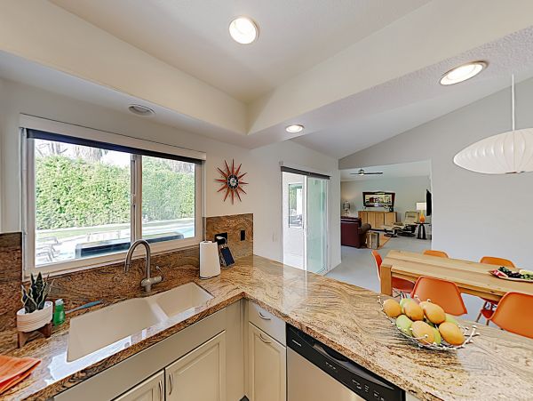 Palm Springs Home 1028284