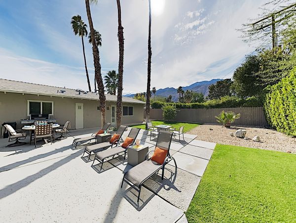 Palm Springs Home 1028284