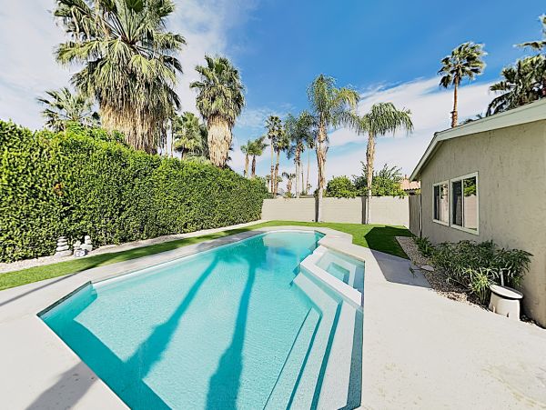 Palm Springs Home 1028284