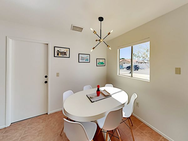 Palm Springs Home 1028285