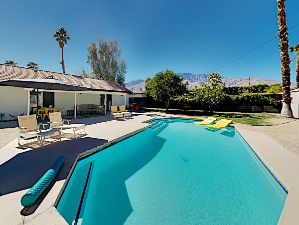 Palm Springs Home 1028285
