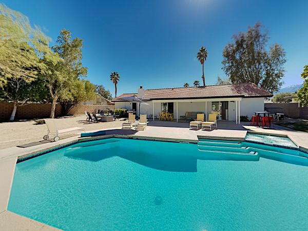 Palm Springs Home 1028285