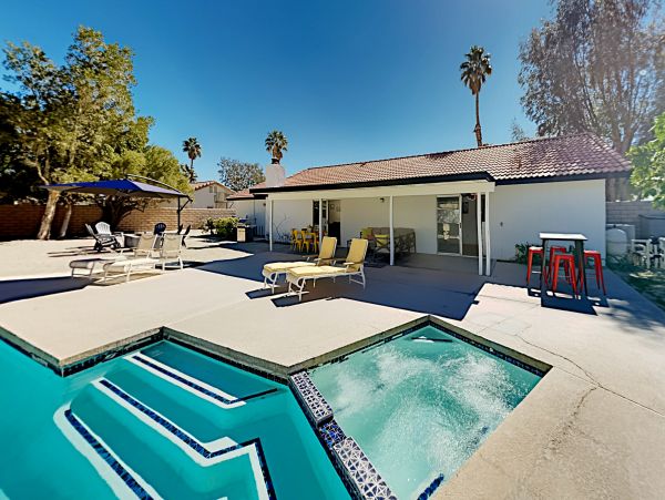 Palm Springs Home 1028285