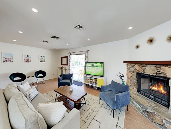 Palm Springs Home 1028285