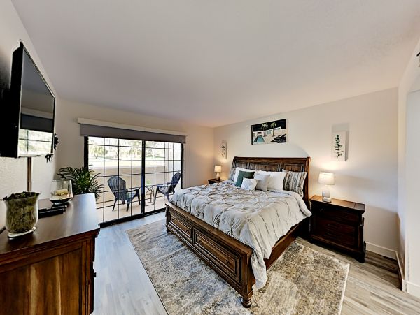 Palm Springs Home 1028286