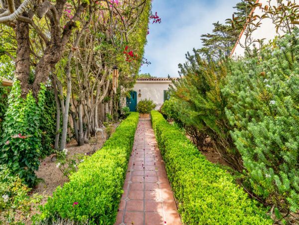 Santa Barbara Vacation Home Walk to Beach