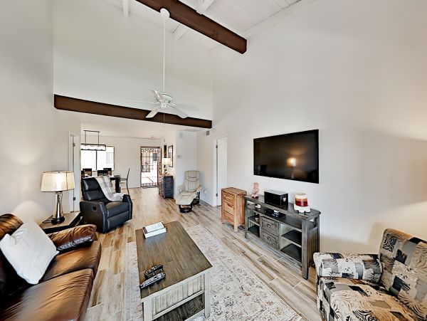 Palm Springs Home 1028289